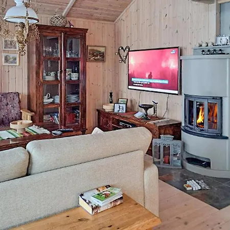 3 Bedroom Amazing In Feriehus Borgund
